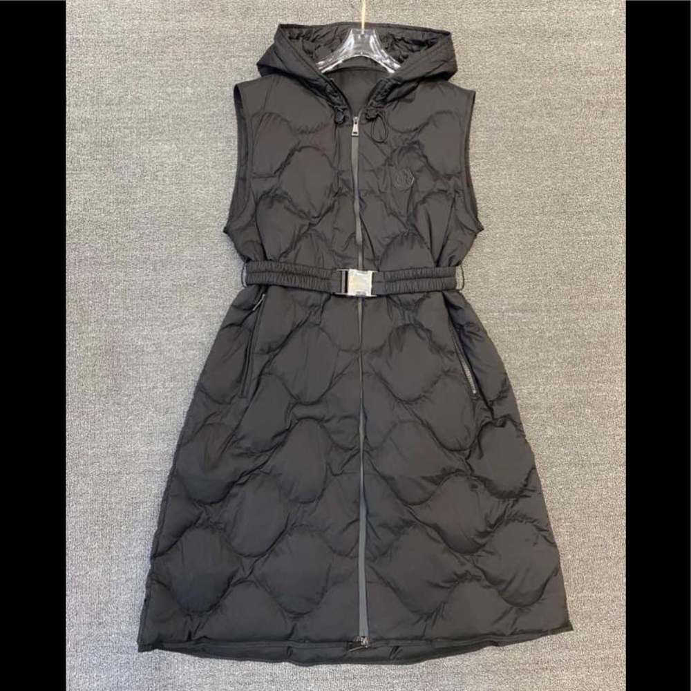 TOP store quality designer vest. Non-Authentic. Moncler